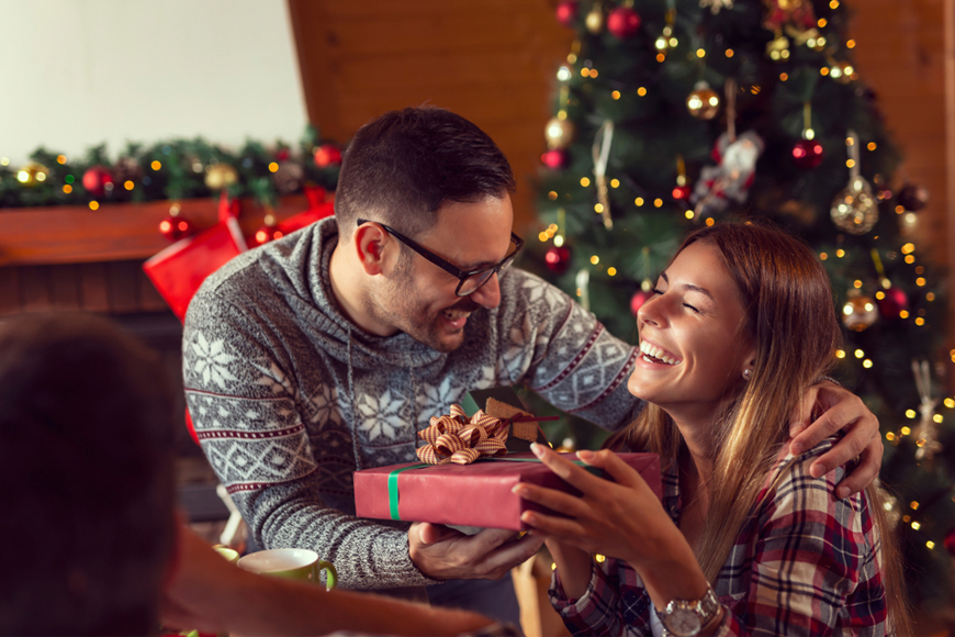 Best Christmas Gift Ideas for Couples That They Will Both Love Best Christmas Gift Ideas for Couples That They Will Both Love